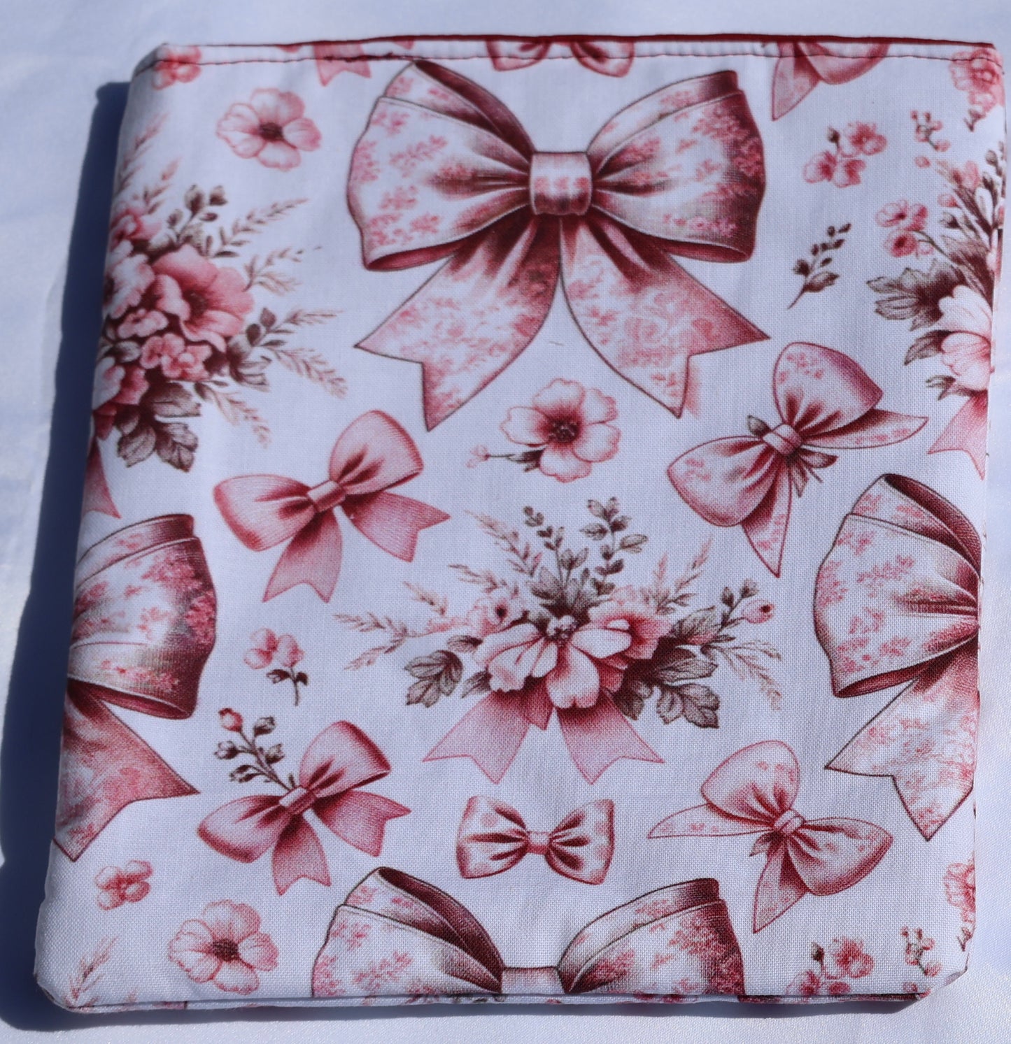 Blush Bows Kindle Sleeve.