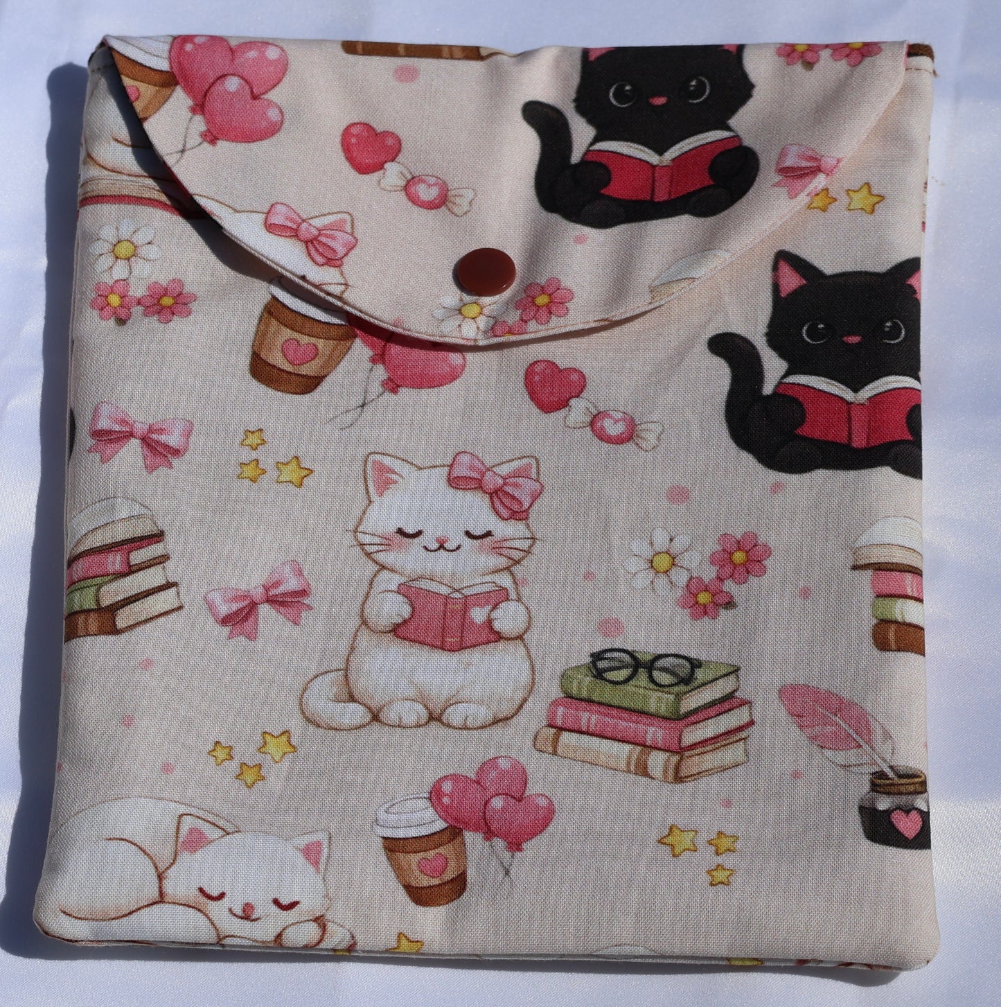 Cozy Cat Reader Kindle Sleeve